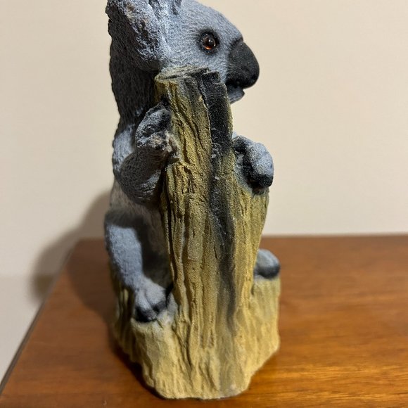 Vintage Sand Art Koala Bear Hugging Tree Australia Statue Figurine 6 1/2" x 4" - Picture 8 of 10
